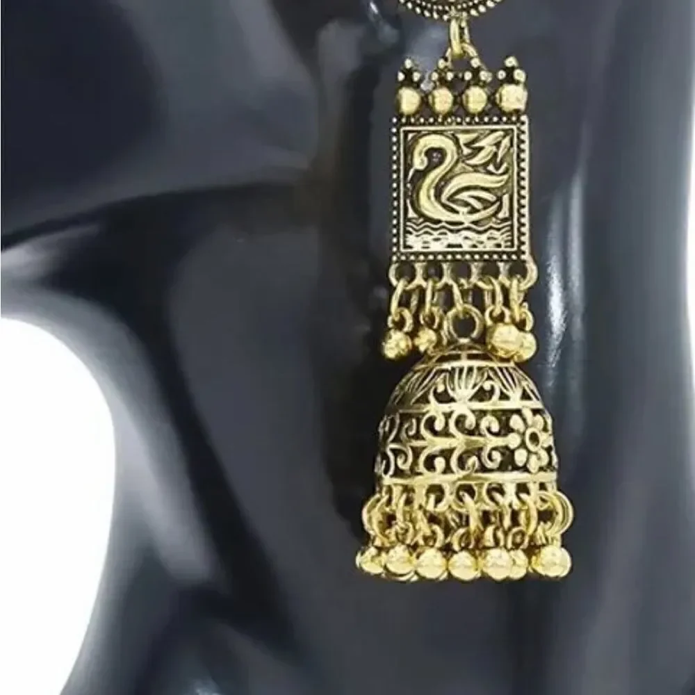 Beautiful  bell tassel earrings so much detail . Really unique.